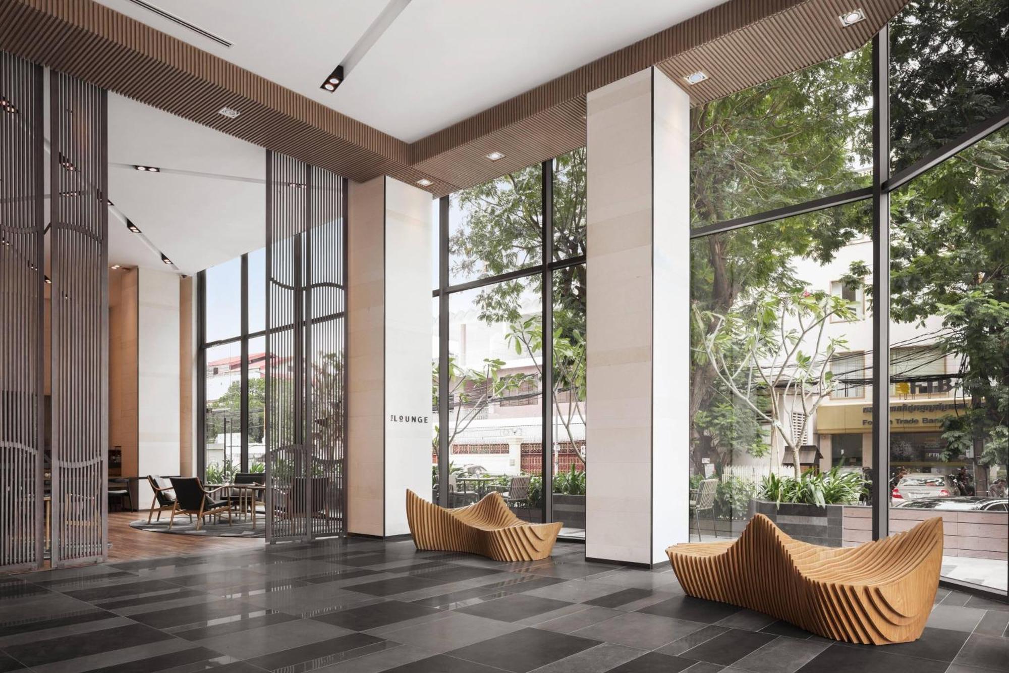 Hotel Courtyard By Marriott Phnom Penh Exterior foto