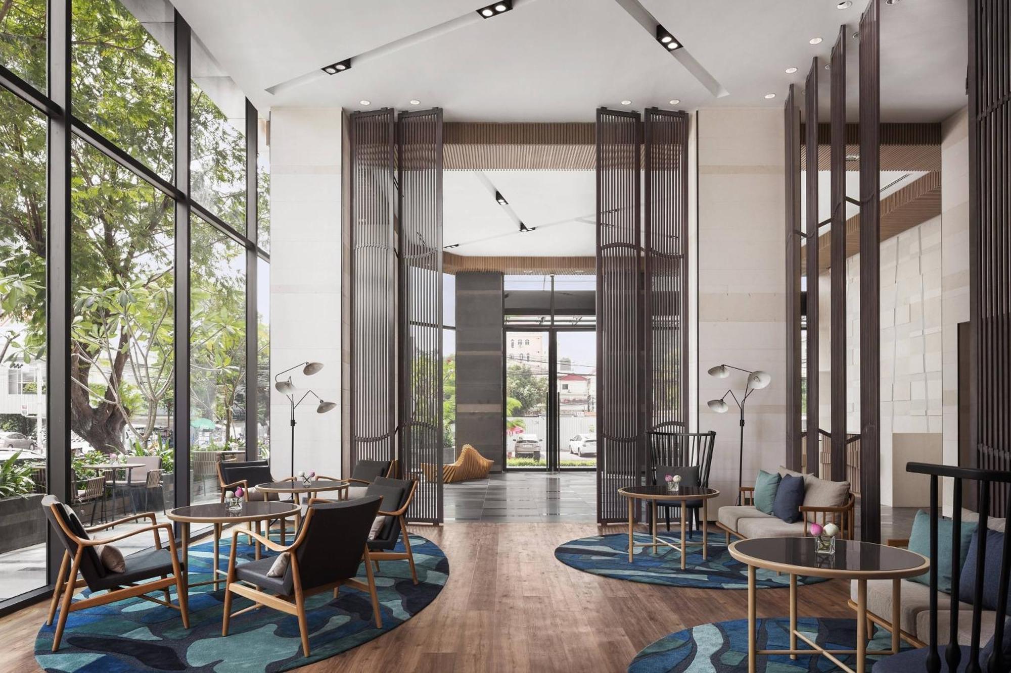 Hotel Courtyard By Marriott Phnom Penh Exterior foto
